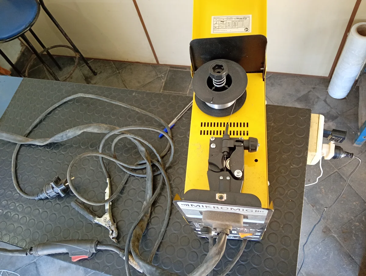 Foto 3 de Soldador Marca Stanley Modelo Mikromig 95 Usado En Buen Estado Acc AlambreTorchaCaja