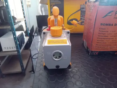 Bomba De Vacio Marca Fascy Modelo No Tiene Usado En Buen Estado Acc: Caja1/3 Hp