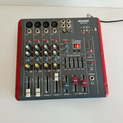 Mezclador De Sonido Cant Canales 4 Marca Megasonic Modelo Cmx442u Acc Cargador Pelado Un Aparte
