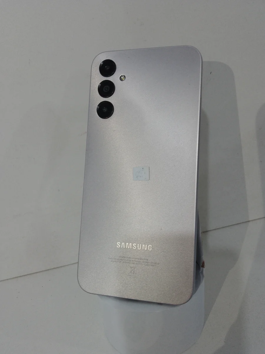 Foto 3 de Celular Marca Samsung Modelo A14 Memoria Ram 4 Gb Almacenamiento Interno 128 Gb Acc No Tiene