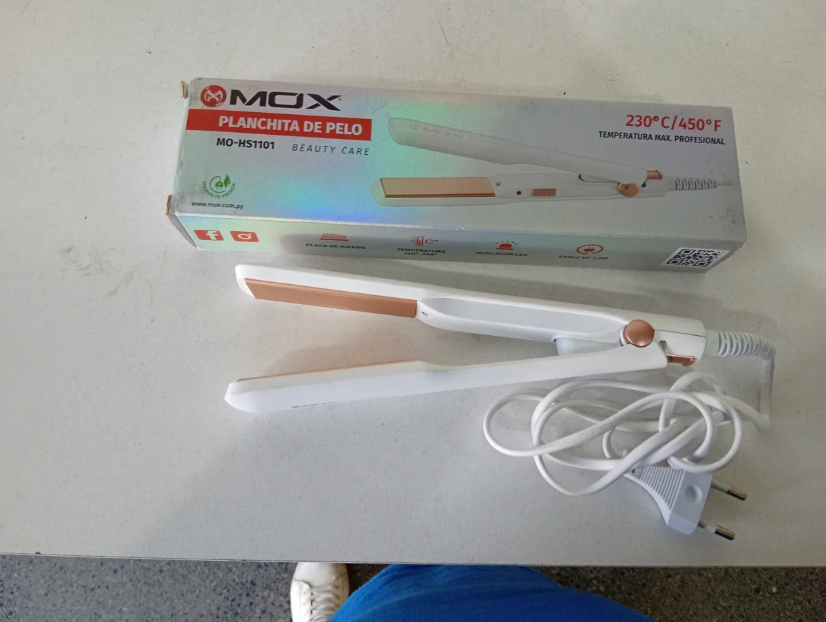 Planchita Para Cabello Marca Mox Modelo Mo-Hs1101 Usado En Buen Estado Acc En Caja