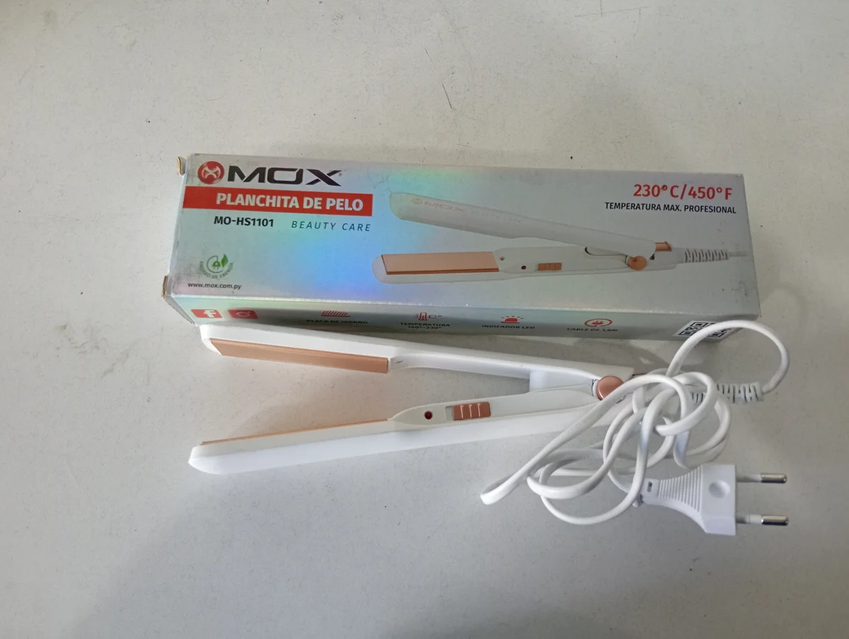 Foto 3 de Planchita Para Cabello Marca Mox Modelo Mo-Hs1101 Usado En Buen Estado Acc En Caja