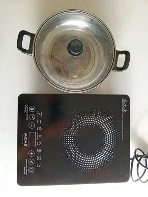 Cocina Electrica Tipo Inducción Marca Midas Modelo No Tiene Usado En Buen Estado Acc Olla InoxTapa De Vidrio