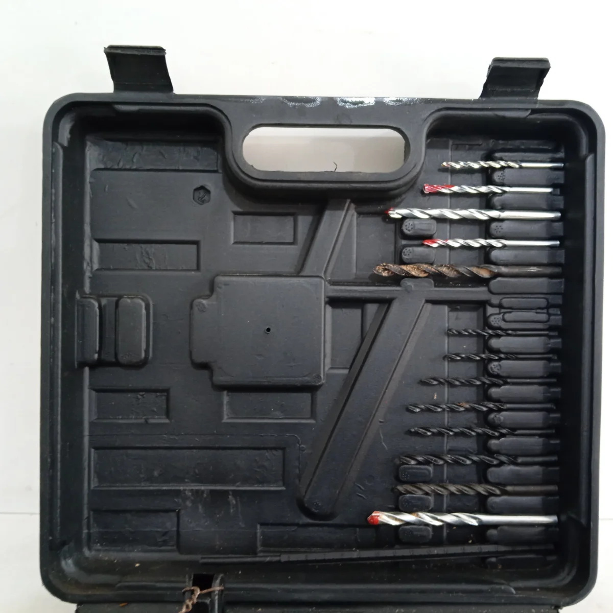 Foto 3 de Taladro Marca Songhe Tools. Modelo Shgppy2002 Usado En Buen Estado Acc Con Todos Accesorio Se Observa En Imagen