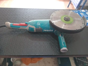Foto 2 de Pulidora Marca Total Modelo Tg12223026 Tamaño Grande Usado En Buen Estado Acc Mango Protector Disco