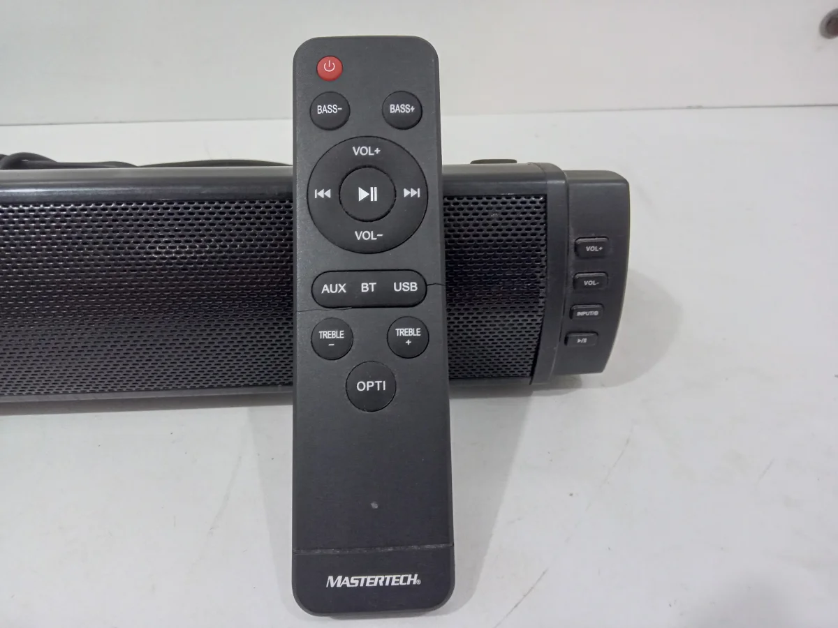 Foto 3 de Barra De Sonido Marca Mastertech Modelo Mtsbs24 Usado En Buen Estado Con Cable Corriente Acc No Tiene