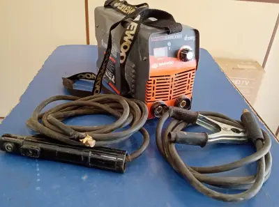 Soldador Marca Daewoo Modelo Minidw220imma Usado En Buen Estado Acc Pinzas Positivo/Negativo