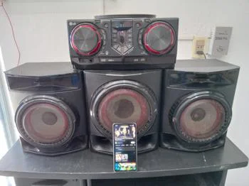 Equipo De Sonido Marca Lg Sin Control Modelo Cj45 Usadocondesgaste Acc 2 Parlantes1 WooferAntenaAntena Am