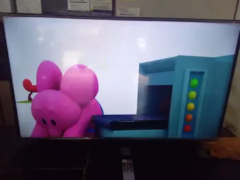 Televisor Led Smart De 43 '' Marca Jam Modelo Sk43e10 Con Control Usado En Buen Estado Acc: Par De Patitas Comentario: En Buen Estado