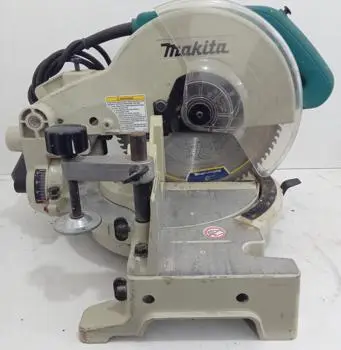 Sierra Tipo : Ingletadora Marca Makita Modelo Ls1040 Usado En Buen Estado Acc: C/ Protector Disco Base Comentario: Le Falta Un Soporte Y Bolsa