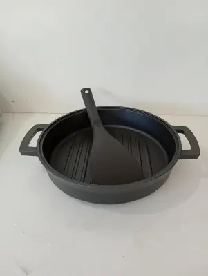 Olla Marca Essen Modelo Bifera Nuit Nuevo Sin Uso Con Espatula Tipo : Convencional Acc: No Tiene Comentario: En Caja