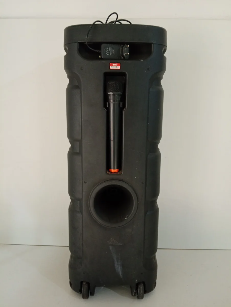 Foto 2 de Equipo De Sonido Marca Kolke Torre Sin Control Modelo Kpb-632 Usado En Buen Estado Acc Cable Cargador Micrófono