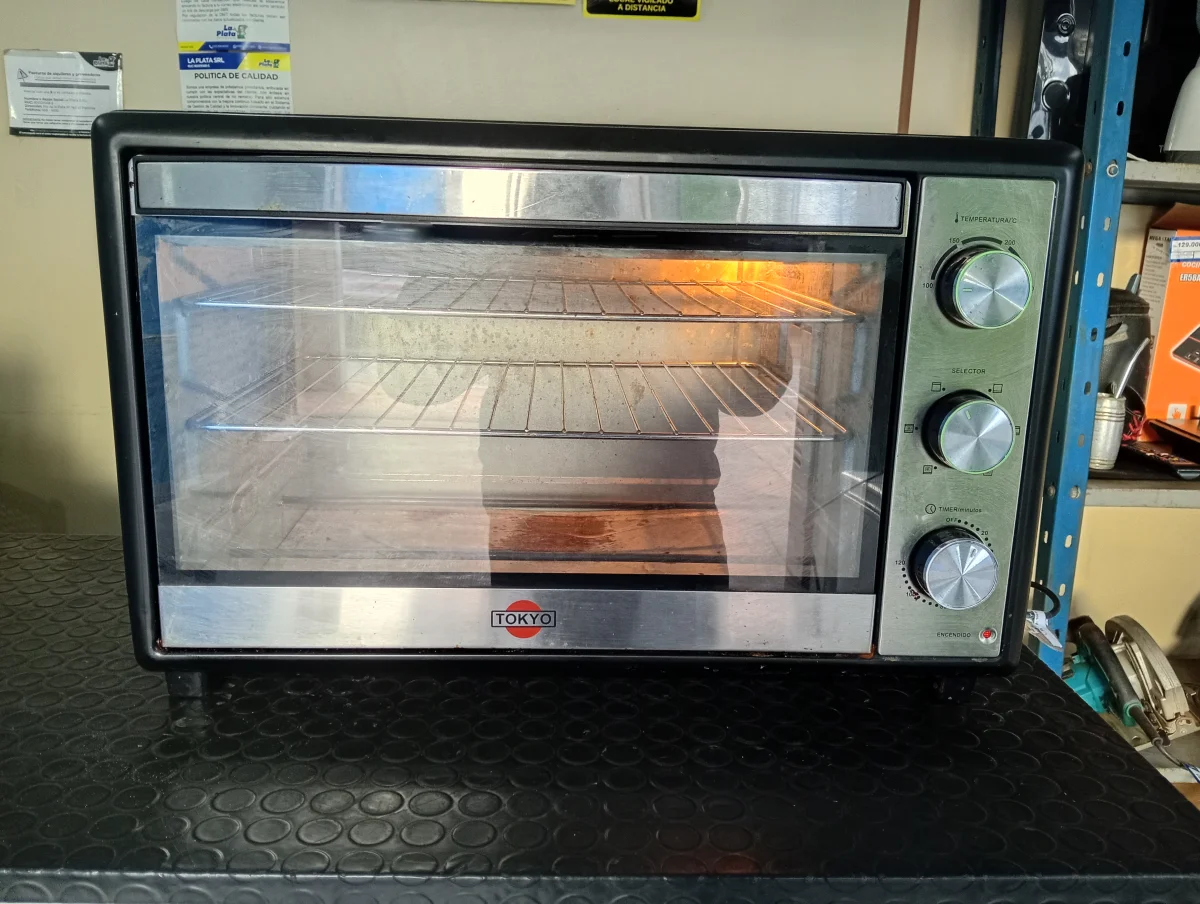 Horno Marca Tokyo Litros 46 Modelo Listo Plus Usado En Buen Estado Acc Sin Bandeja