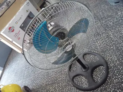 Ventilador 3 Velocidades Marca Bionica Modelo No Tiene Usado En Buen Estado Acc: No Tiene