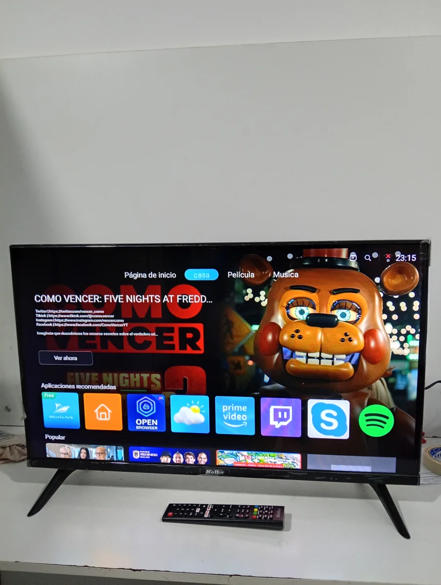 Foto 3 de Televisor Led Smart De 32 '' Marca Kolke Modelo 32-Sm Con Control Usado En Buen Estado Acc Dos Patitas