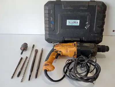 Taladro Marca Fascy Modelo Ds26 Usado En Buen Estado Acc: En Maletin5 Mechas Comentario: Cable Cambiado