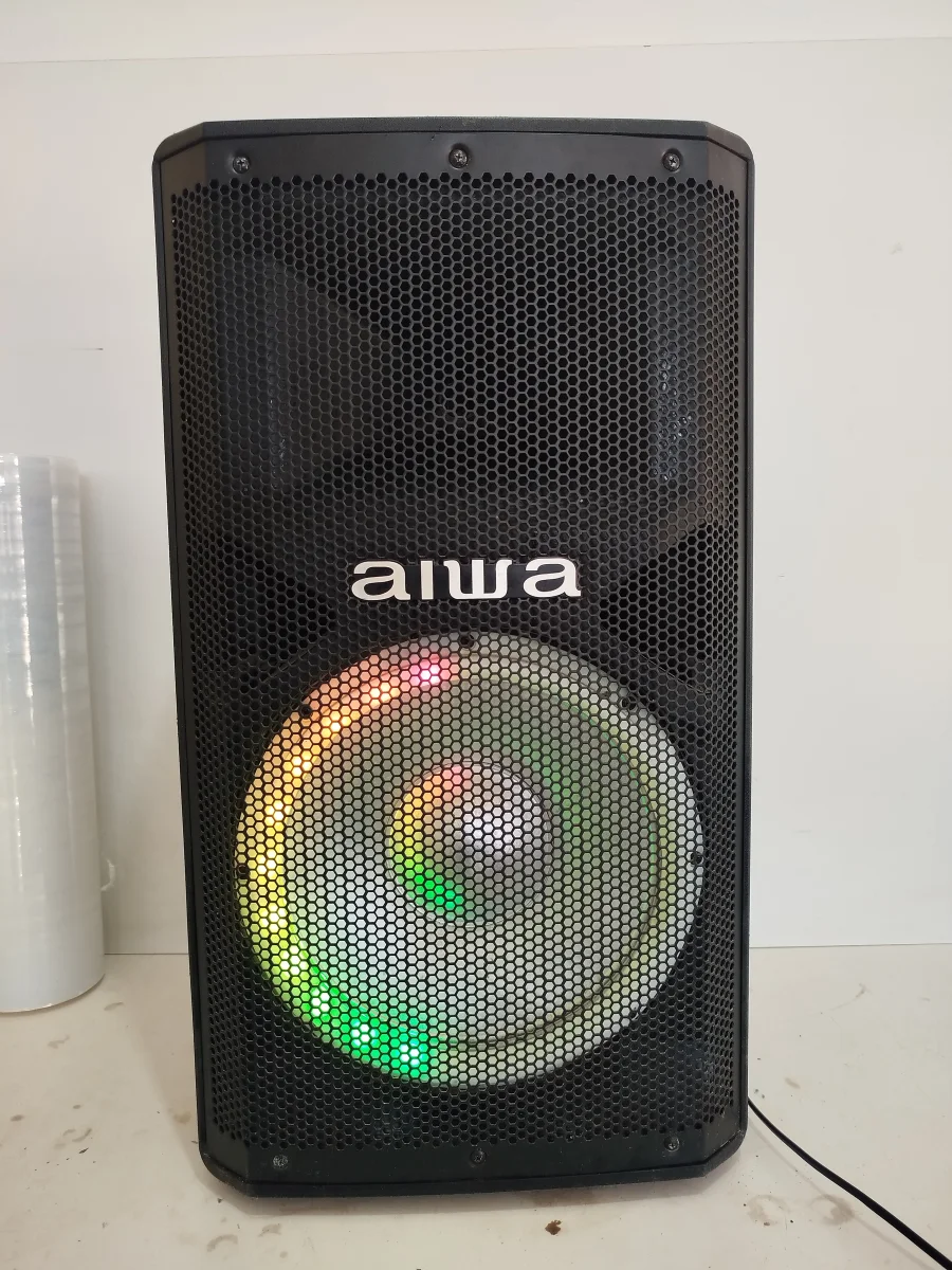 Parlante Portatil Marca Aiwa Modelo Awtsp12k Acc Luces Manija Y Ruedas