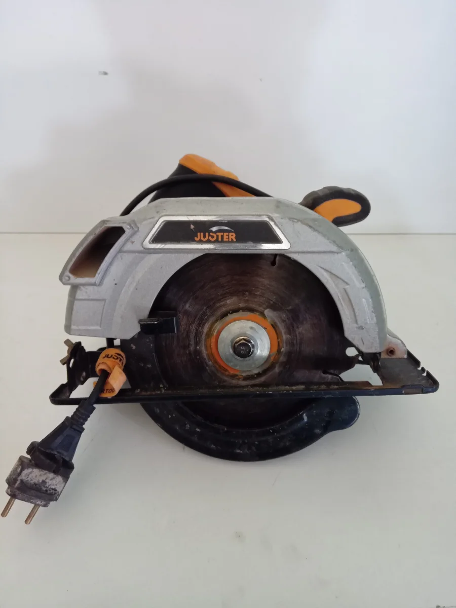 Sierra Tipo Circular Marca Juster Modelo J221 Usado En Buen Estado Acc DiscoProtector
