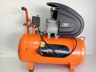 Compresor De Aire Marca Gladiator Modelo Ce 550/220m Potencia Hp 2 Usado En Buen Estado Acc No Tiene