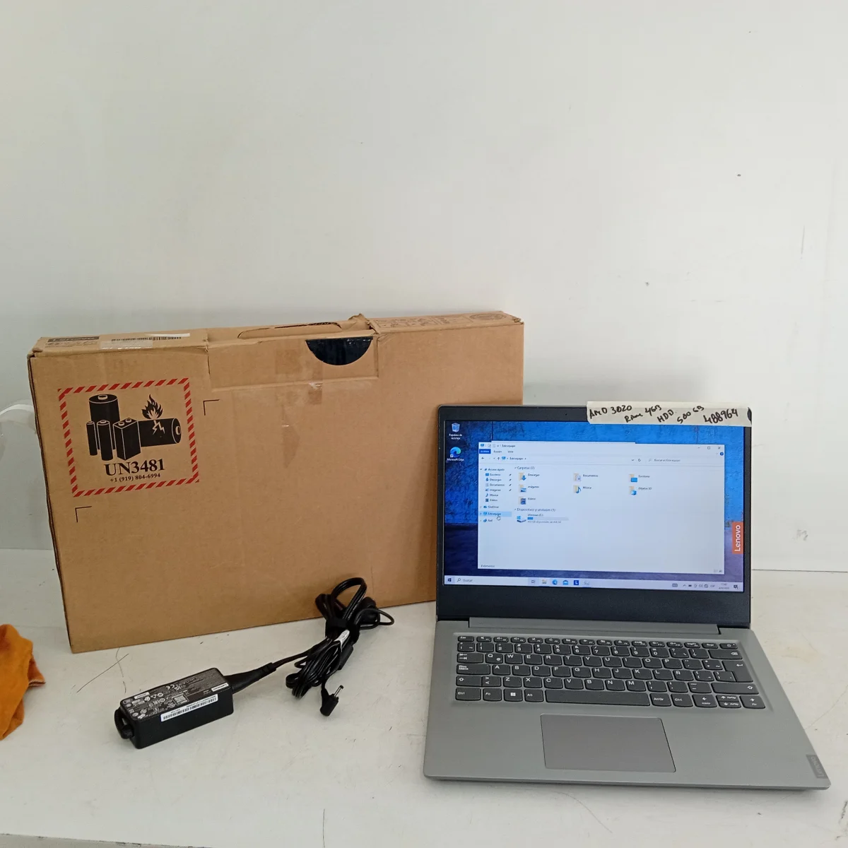 Notebook Marca Lenovo Modelo 81uv Procesador Amd Memoria Ram 4 Gb Disco Duro 500 Gb Generacion 3.020 Acc En Caja