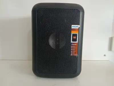Caja De Sonido Amplificada Marca Philips Modelo Tanxx100/10 Sin Control Usado En Buen Estado Acc No Tiene