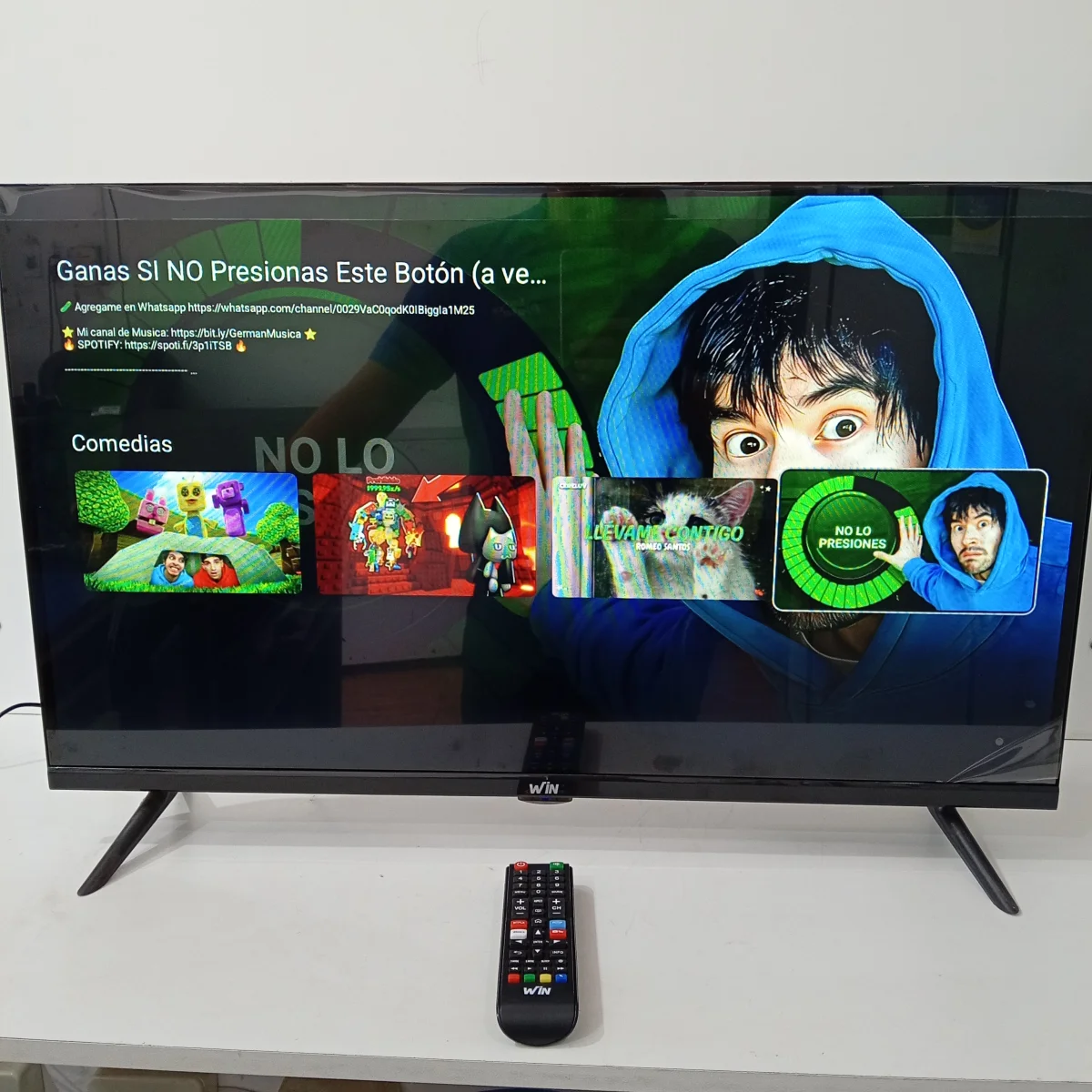 Foto 3 de Televisor Led Smart De 32 '' Marca Win Modelo Win 32fs Con Control Usado En Buen Estado Acc Patitas