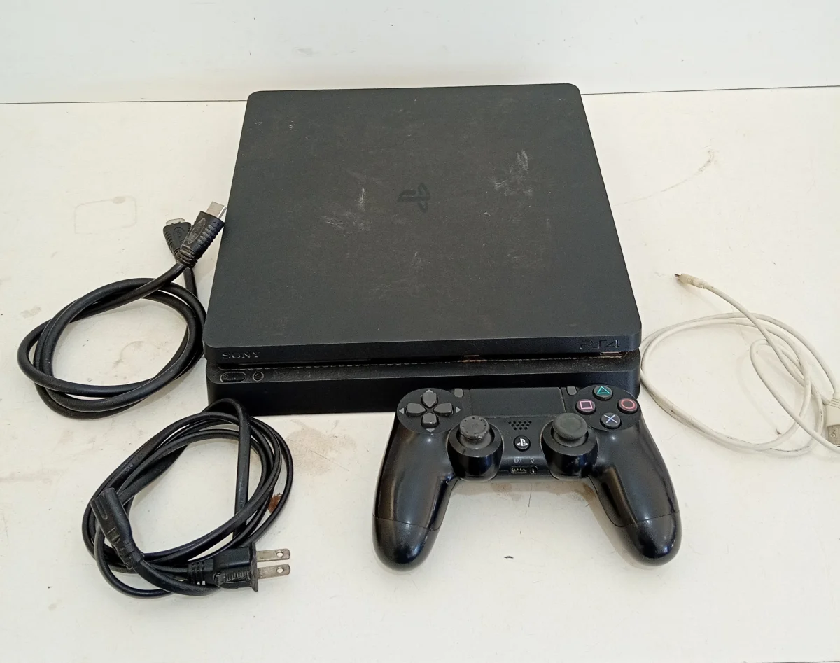 Juego Electronico Ps4 Marca Sony Modelo Cuh-2215b Disco Duro 1.000 Gb Con Control Sin Caja Usado Con Desgaste Acc Cable HdmiCable CargadorCable Power