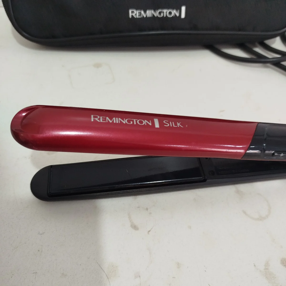 Foto 3 de Planchita Para Cabello Marca Remigton Modelo S9600 Usado En Buen Estado Acc Estuche