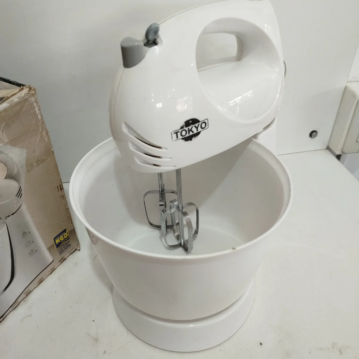 Foto 2 de Batidora Marca Tokyo Modelo Edtmbpreb05 Usado En Buen Estado Acc 1 Par De BastidoresBolt De PlasticoEn Caja