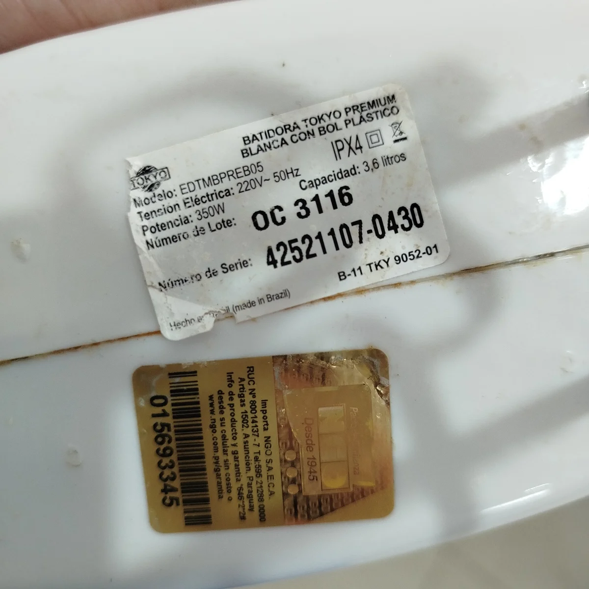 Foto 3 de Batidora Marca Tokyo Modelo Edtmbpreb05 Usado En Buen Estado Acc 1 Par De BastidoresBolt De PlasticoEn Caja