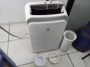 Aire Acondicionado Tipo Portatil Marca Tokyo Modelo Aatoportm12k Potencia Btu 12 Con Control Usado En Buen Estado Acc Manguera Y Sus Adaptadores