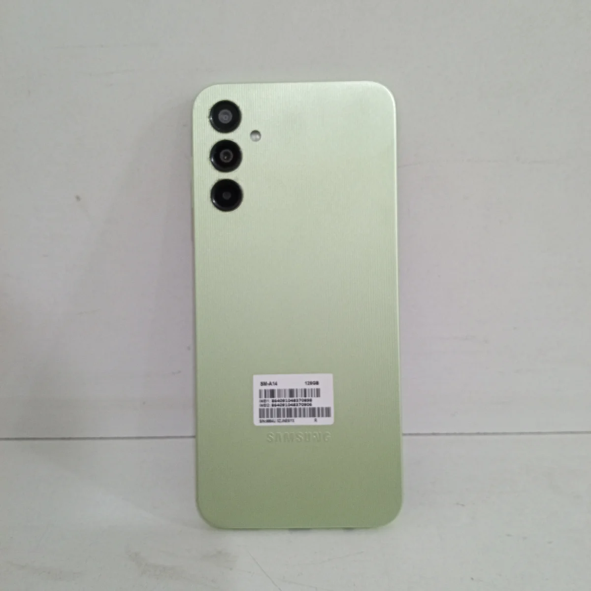 Foto 3 de Celular Marca Sansung Modelo A14 Memoria Ram 4 Gb Almacenamiento Interno 128 Gb Acc Funda De Goma
