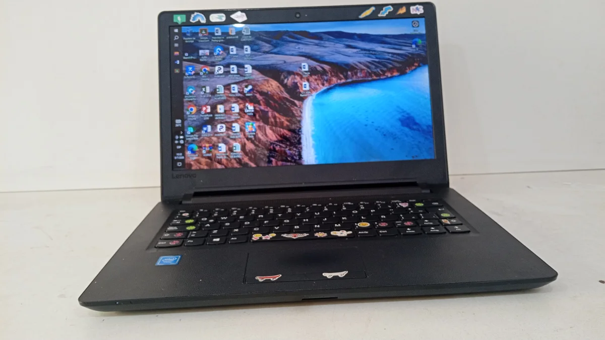 Foto 2 de Notebook Marca Lenovo Modelo 80t6 Procesador Celeron Memoria Ram 4 Gb Disco Duro 500 Gb Generacion 1 Acc No Tiene
