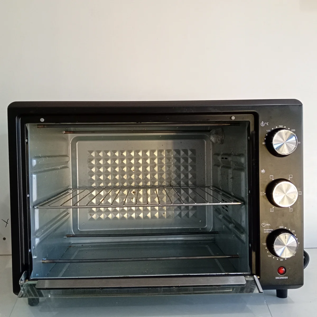 Foto 3 de Horno Marca Tokyo Litros 46 Modelo Edtheneco Usado En Buen Estado Acc Cab. Cte.