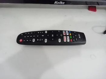 Foto 3 de Televisor Led Smart De 50 '' Marca Kolke Modelo Whaleos4k Uhd Con Control Usado En Buen Estado Acc Dos Patitas