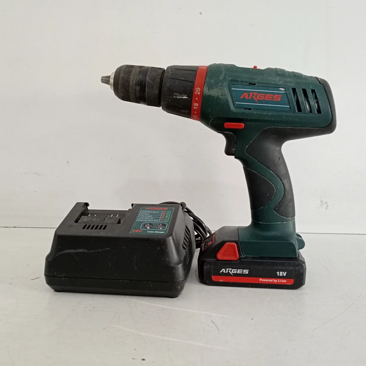 Taladro Marca Agress Modelo Hda2541l Usado En Buen Estado Acc No Tiene