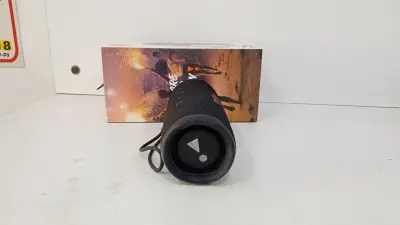 Speaker Potencia Watts 30 Marca Jbl Sin Control Modelo Flip6 Nro Usado En Buen Estado Con Caja Acc No Tiene