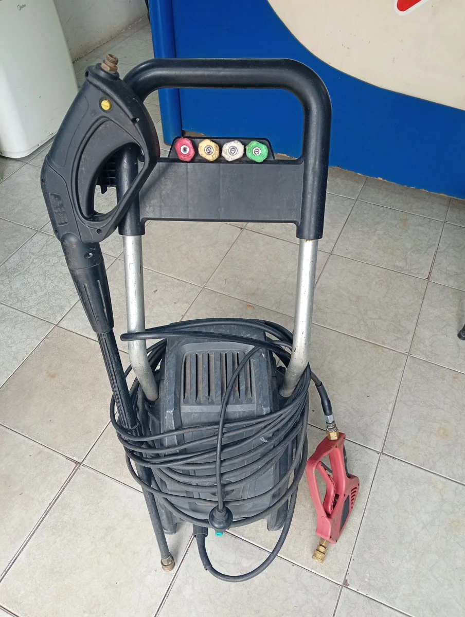 Hidro Lavadora Marca Lux 2100 Wats Modelo Lux-2100 Usado En Buen Estado Acc 4 Pico2 PistolaManguera