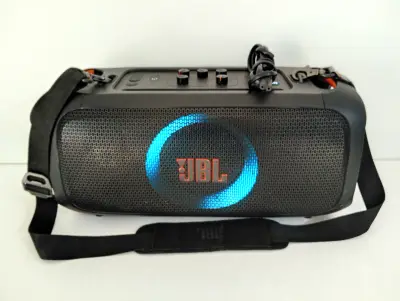 Equipo De Sonido Marca Jbl Sin Control Modelo On--The-Go Usado En Buen Estado Acc Cinta Cable Power