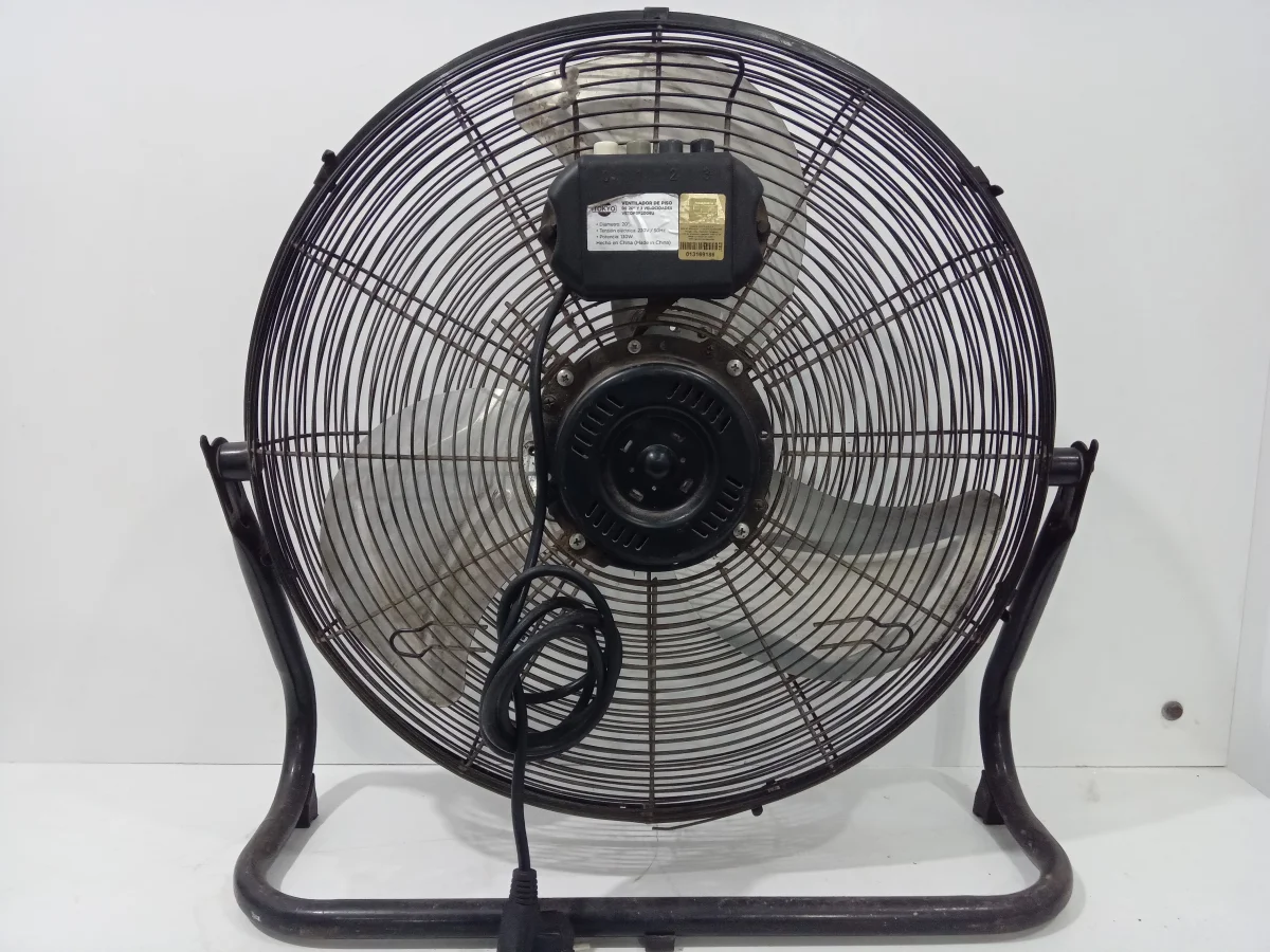 Foto 2 de Ventilador 3 Velocidades Marca Tokyo Modelo Vetopbf200bu Usado En Buen Estado Acc No Tiene