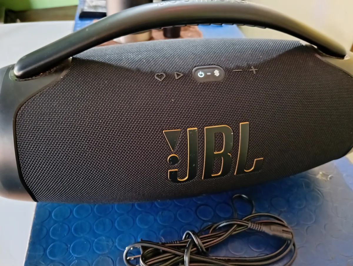 Speaker Potencia Watts No Tiene Marca Jbl Sin Control Modelo Boombox 3 Usado En Buen Estado Sin Caja Acc Con Cable Corriente