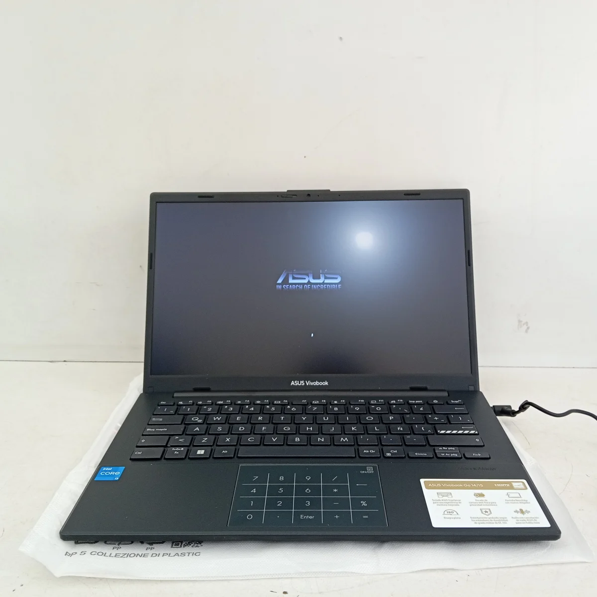 Foto 2 de Notebook Marca Asus Modelo E1404g Procesador Corel I3 Memoria Ram 8 Gb Disco Duro 500 Gb Generacion 10 Acc Funda Blanca