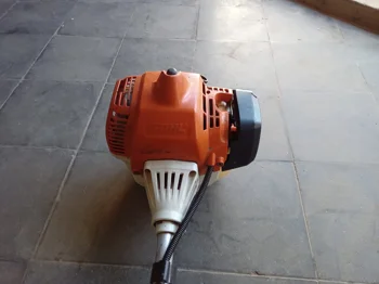Foto 2 de Desmalezadora Marca Stihl Modelo Fs235 Usado En Buen Estado Original Si Acc Cabezal Con NylonPechera