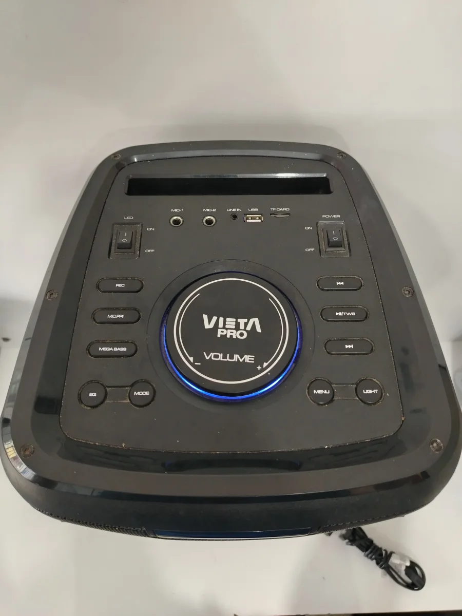 Foto 3 de Parlante Portatil Marca Vieta Pro Modelo Vm-Hw400 Usado En Buen Estado Con No Tiene Acc Cable Cte