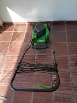 Foto 3 de Cortadora De Cesped Marca Trapp Modelo Mc40l Nro Usado Con Desgaste Acc Cable Cte Alarge1cuchillaPar De Rueditas