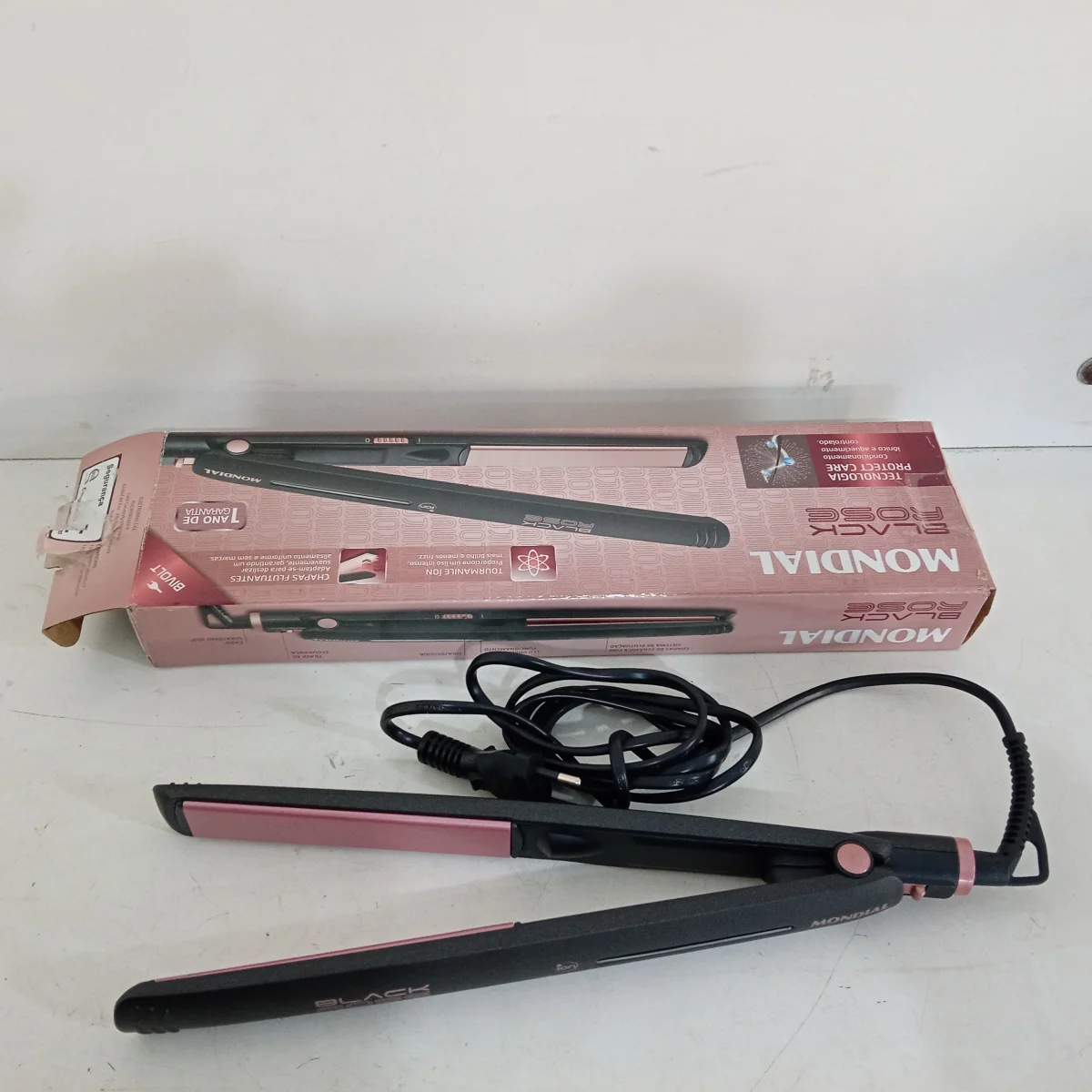 Foto 3 de Planchita Para Cabello Marca Mondial Modelo P-27 Usado En Buen Estado Acc Con Manual
