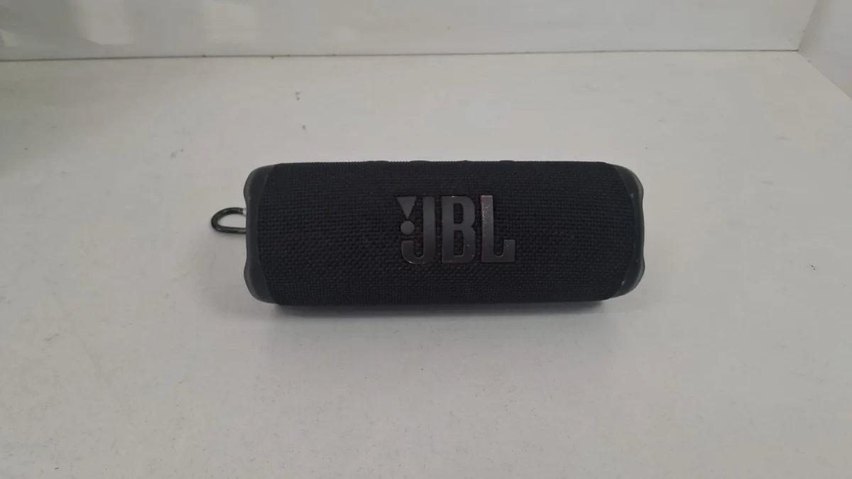 Speaker Potencia Watts 2 Marca Jbl Sin Control Modelo Flip 6 Usado En Buen Estado Sin Caja Acc Bt