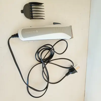 Maquina De Cortar Cabello Marca Remington Modelo Hc06a Usado En Buen Estado Acc Accesorios Niveles Maletin