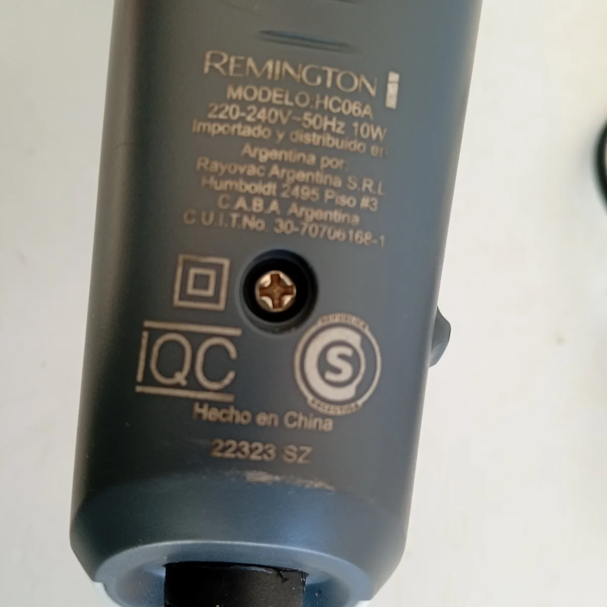 Foto 2 de Maquina De Cortar Cabello Marca Remington Modelo Hc06a Usado En Buen Estado Acc Accesorios Niveles Maletin
