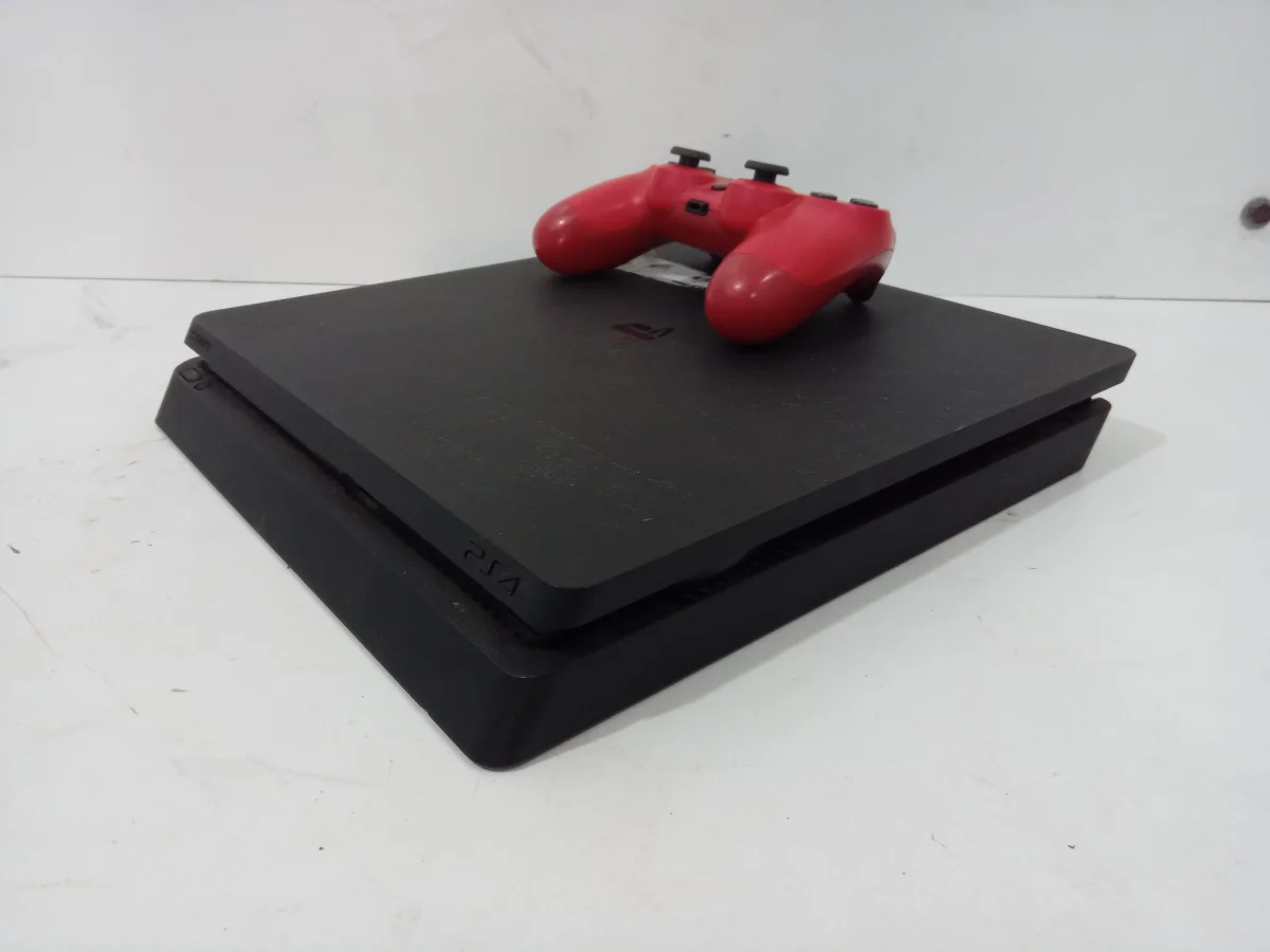 Foto 2 de Juego Electronico Ps4 Marca Sony Modelo Cuh-2215b Disco Duro 500 Gb Con Control Sin Caja Usado En Buen Estado Acc No Tiene